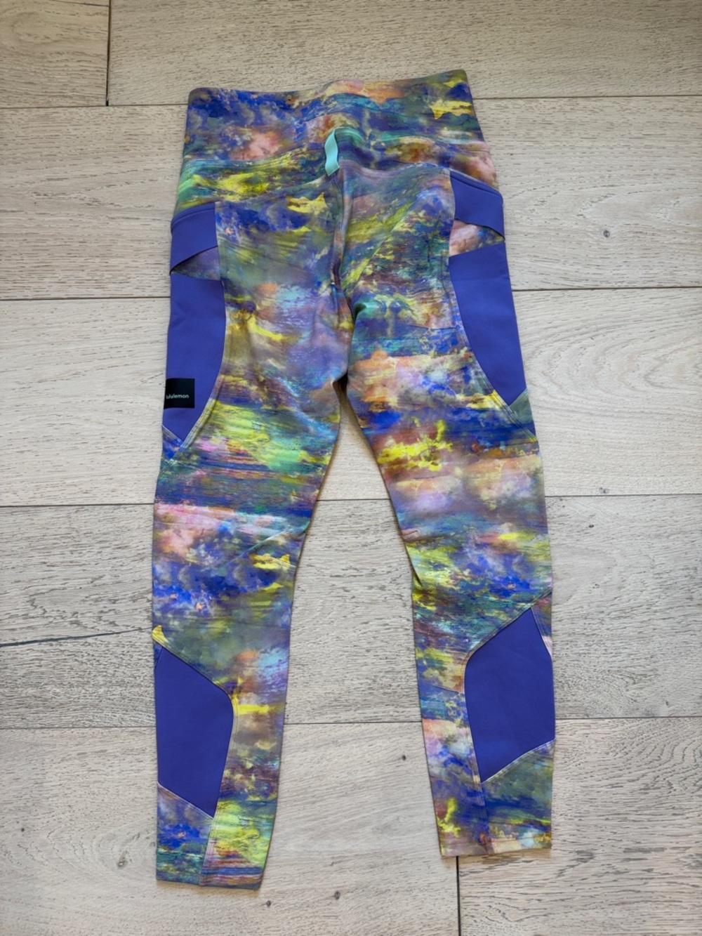Lululemon Cargo Super High-Rise Hiking Tight 25” in Altered Nature Size 8 - Picture 8 of 13